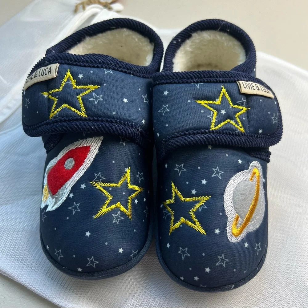 Livie & Luca Size Medium Space Slippers